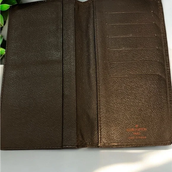 EUC LV BRAZZA - Picture 2 of 3